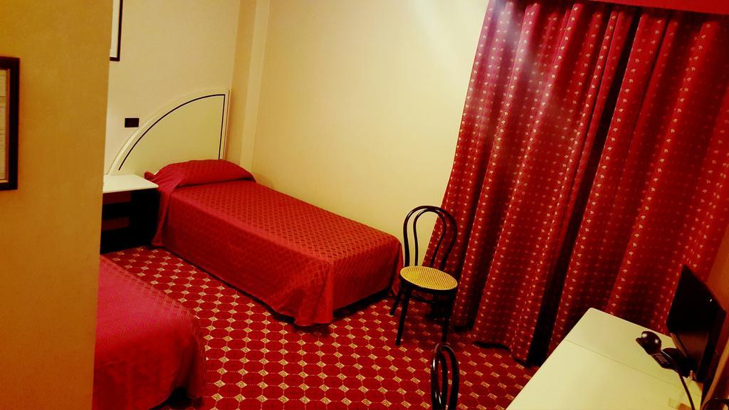 Hinterland Hotel Quartu SantʼElena Quarto foto