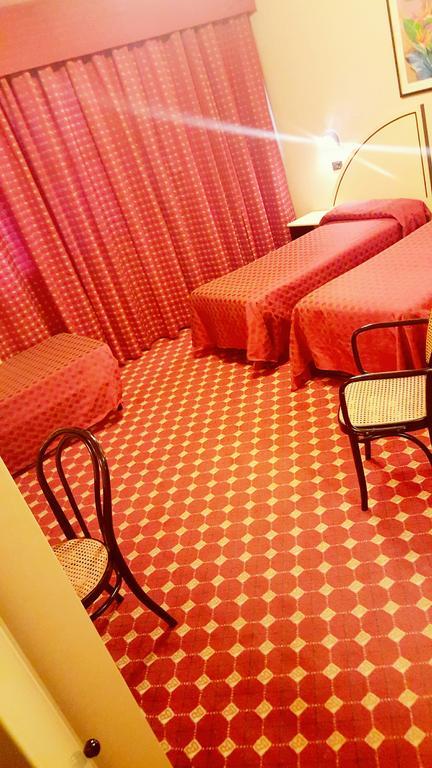 Hinterland Hotel Quartu SantʼElena Quarto foto
